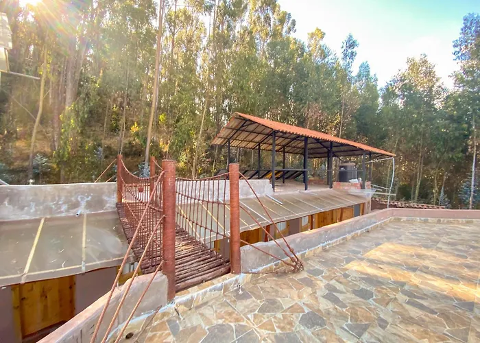 Lodge Pachananda Retreat Center